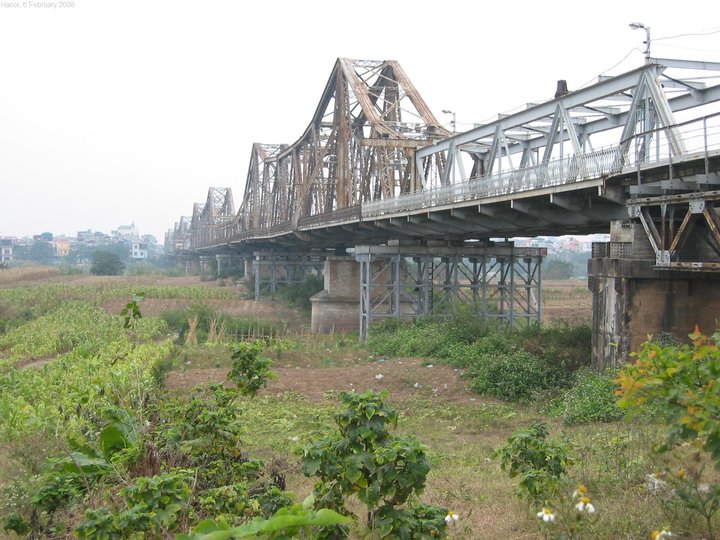 Long Bien Bridge