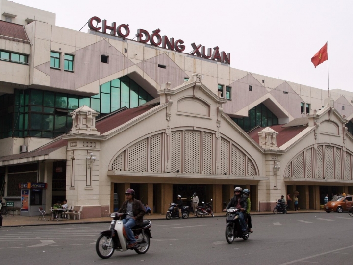 Dong Xuan Market