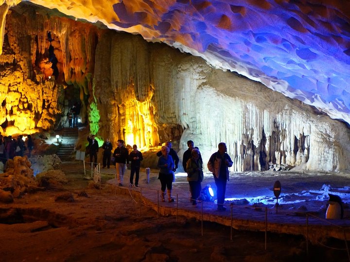 Thien Cung Grotto