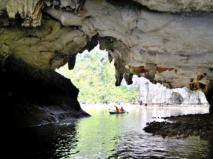 Bo Nau Cave