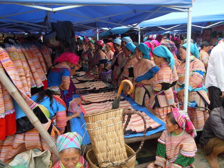 Bac Ha Market