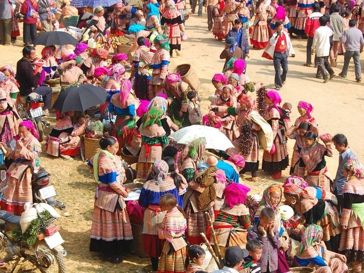Can Cau Market