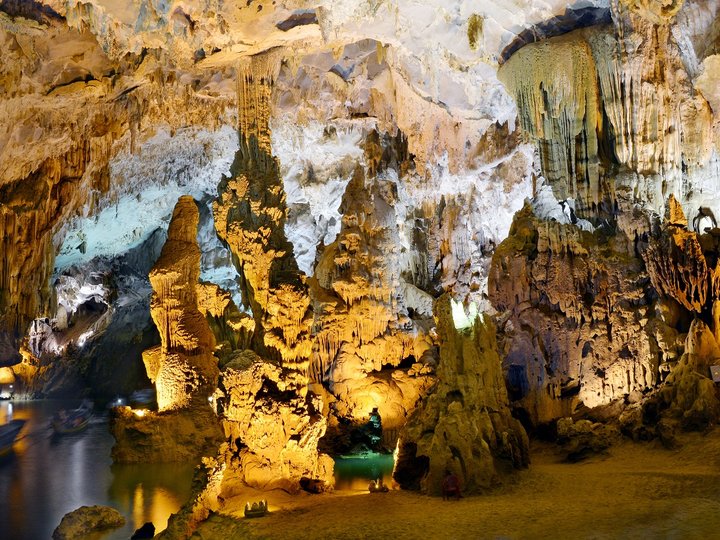 Phong Nha Cave