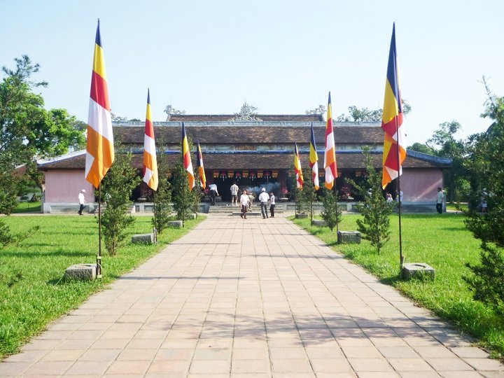 Thien Mu Pagoda