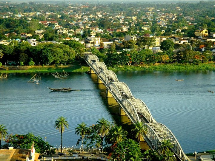 Trang Tien Bridge