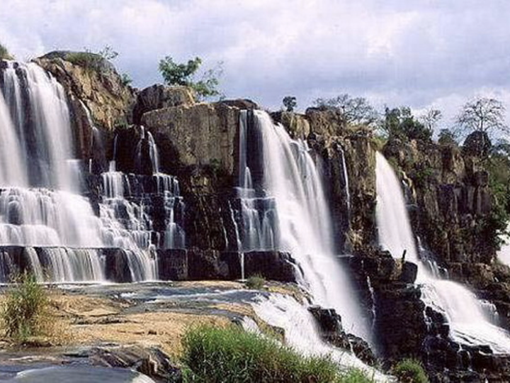 Yaly Waterfall