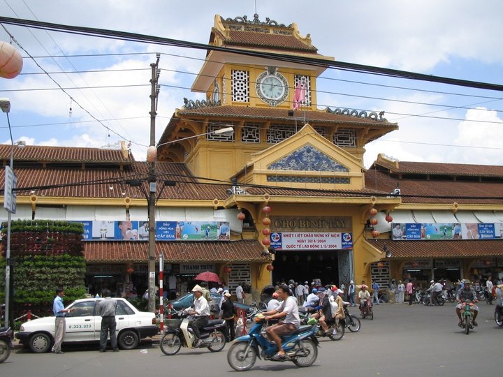 Binh Tay Market