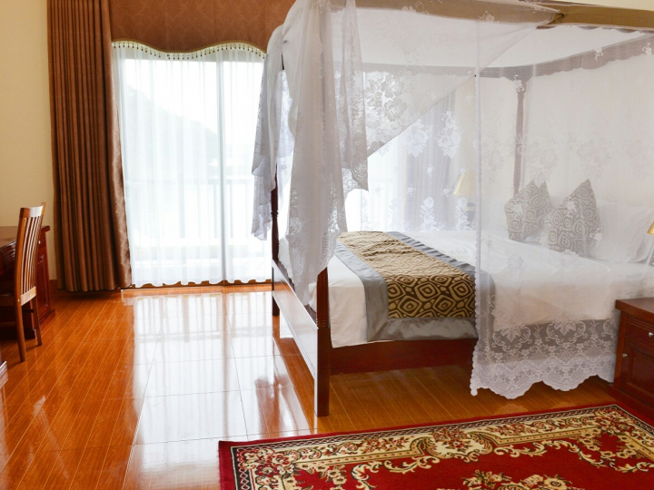 Phong Nha Lake House Resort