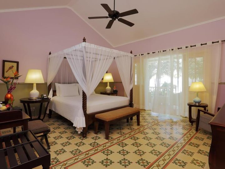 La Veranda Resort And Spa