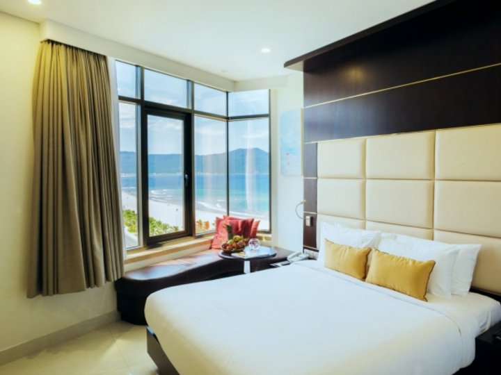 Holiday Beach Danang