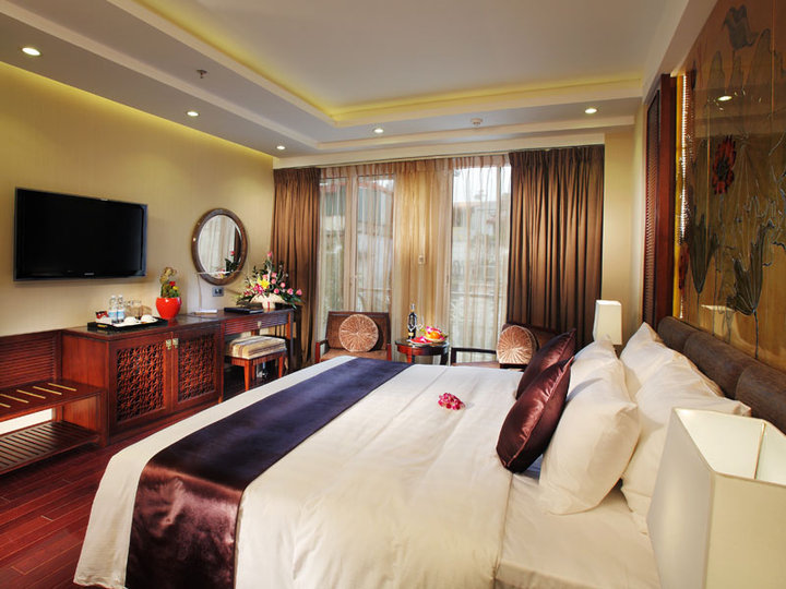 Golden Silk Boutique