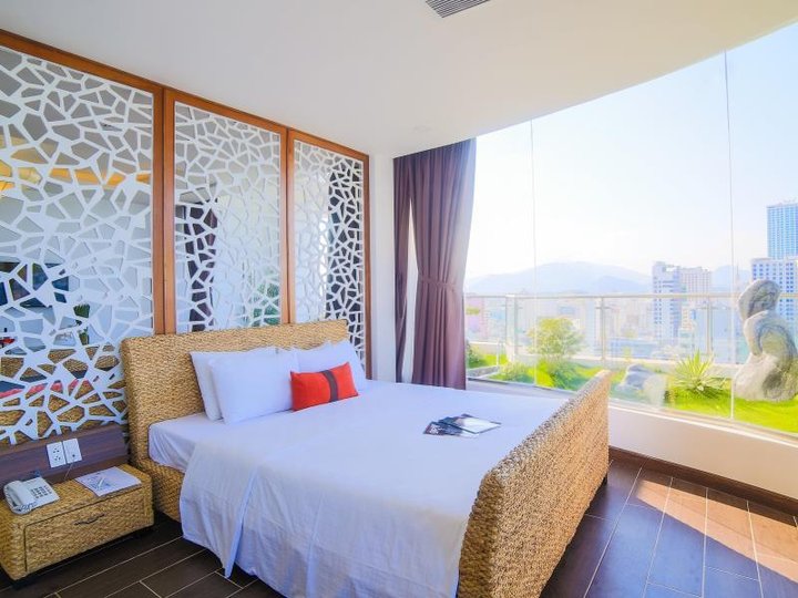 The Light Hotel And Resort