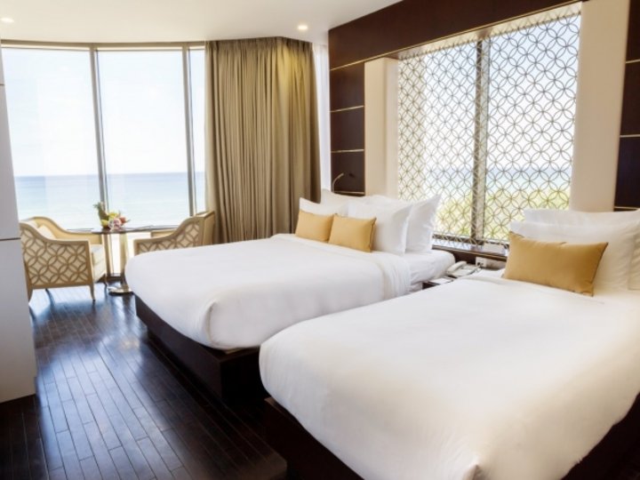 Holiday Beach Danang