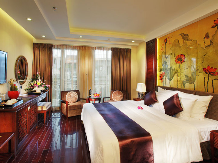 Golden Silk Boutique