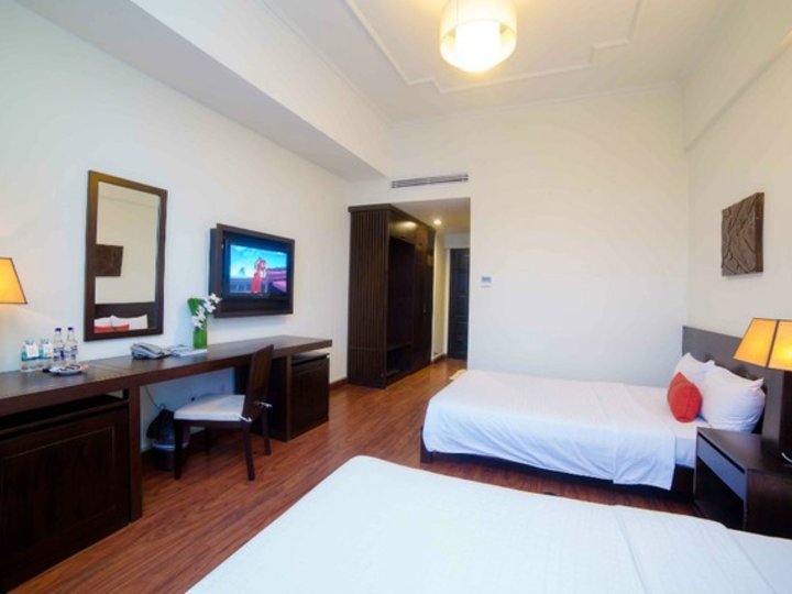 The Light Hotel And Resort