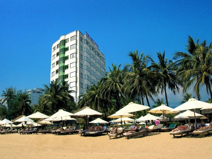 The Light Hotel And Resort