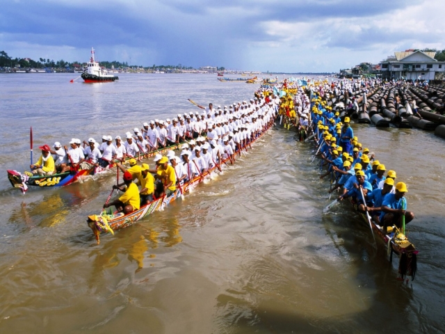 festival_in_cambodia_0.jpg