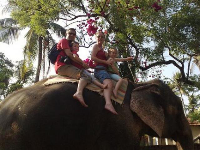 laos_elephant_ride_0.jpg