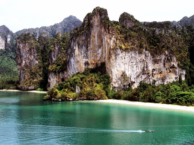 phra_nang_beach_railay_0.jpg