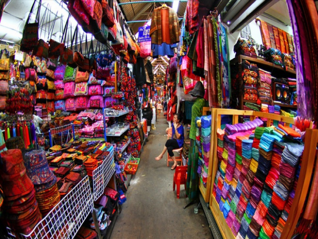 shopping_in_thailand_0.png